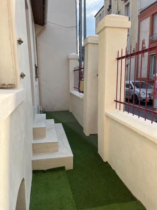 La Maison Rayofam, A 30 Min De Paris, A 5 Min Du Stade De France サン＝ドニ エクステリア 写真